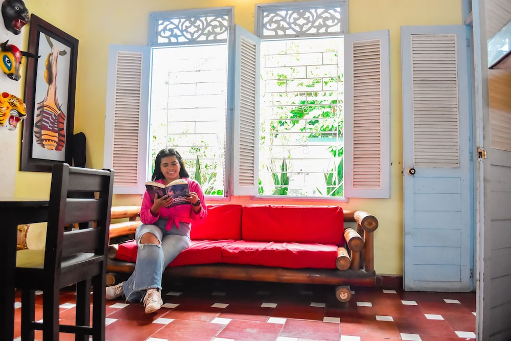 Aluna Hostel B&B