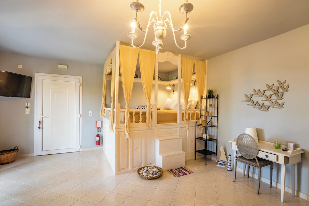 Elaia Villas