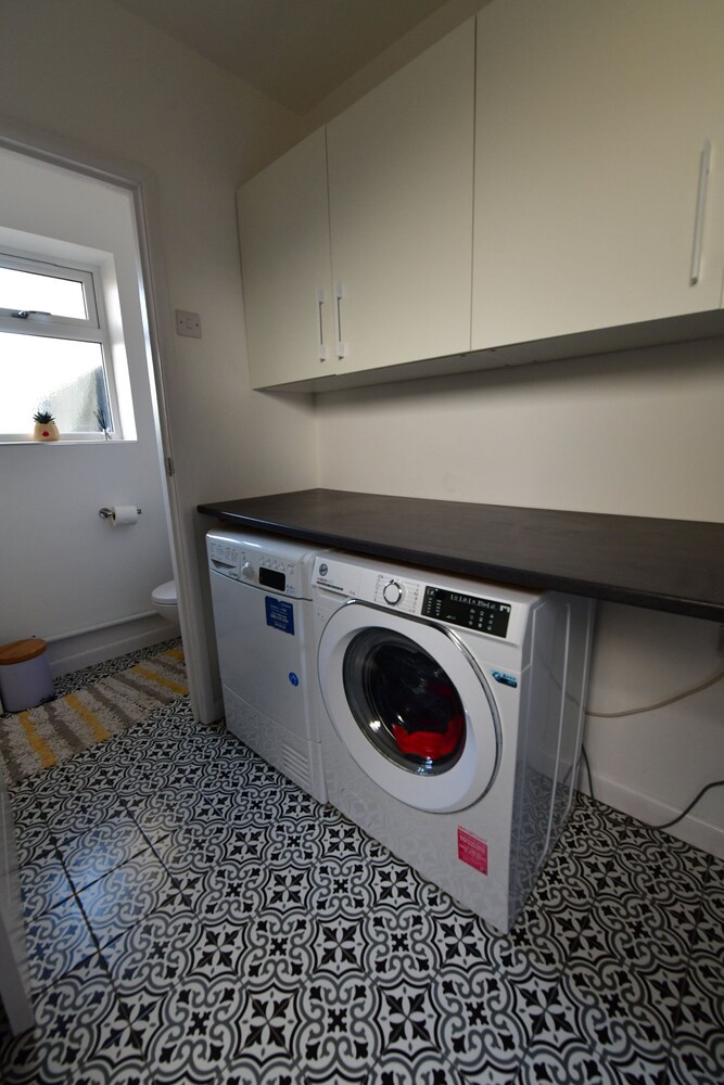 2Bd Garden Home - A Short Walk To Stonehenge
