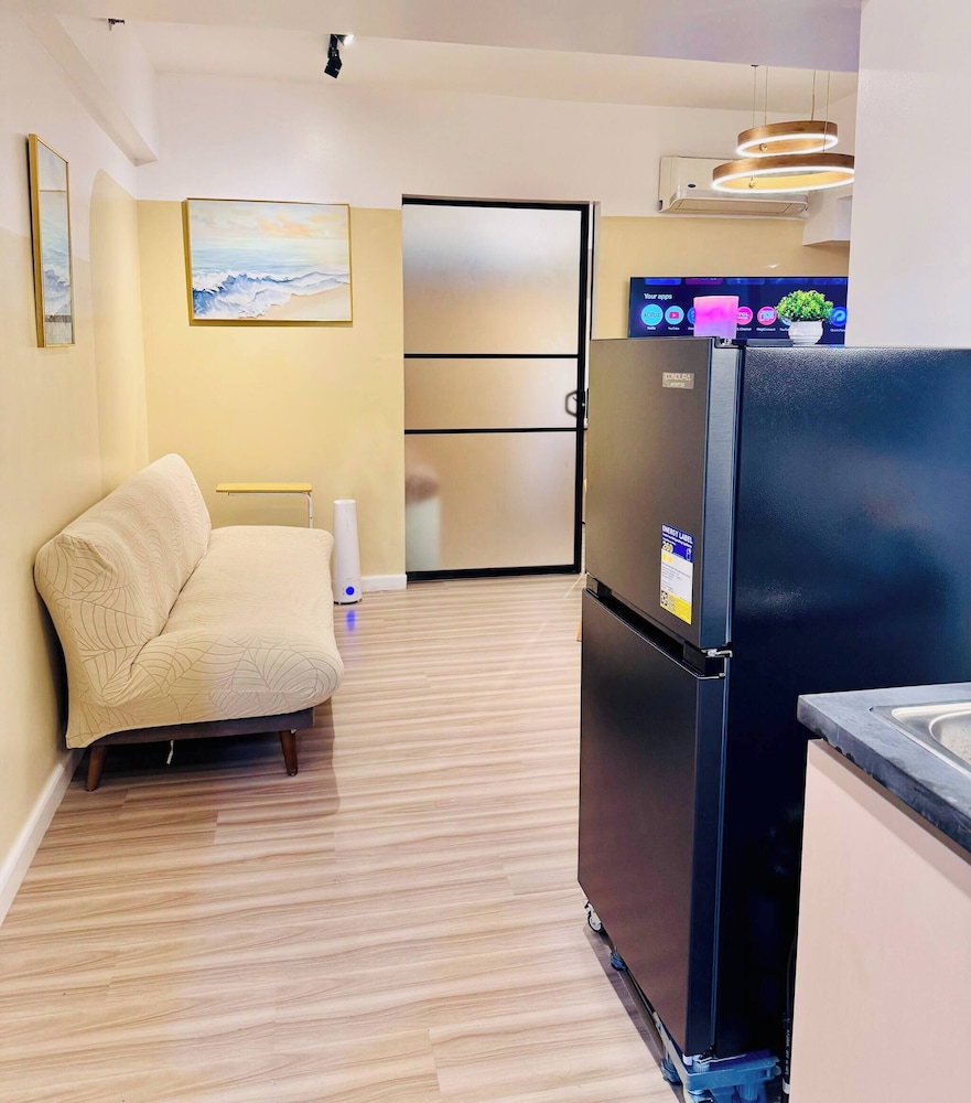 Cozy Vibes Retreat in Makati