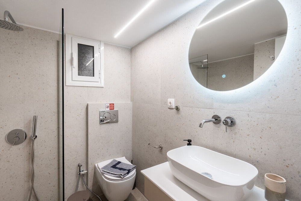 LIV - Trendy Athenian Apartment in Pagrati