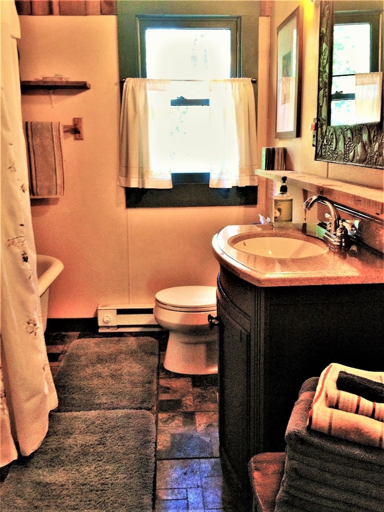 Lexington Vacations - DeHart Cabin - Property Image 33