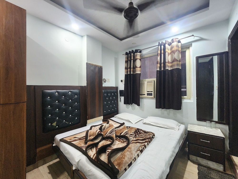 Hotel Shivans Palace