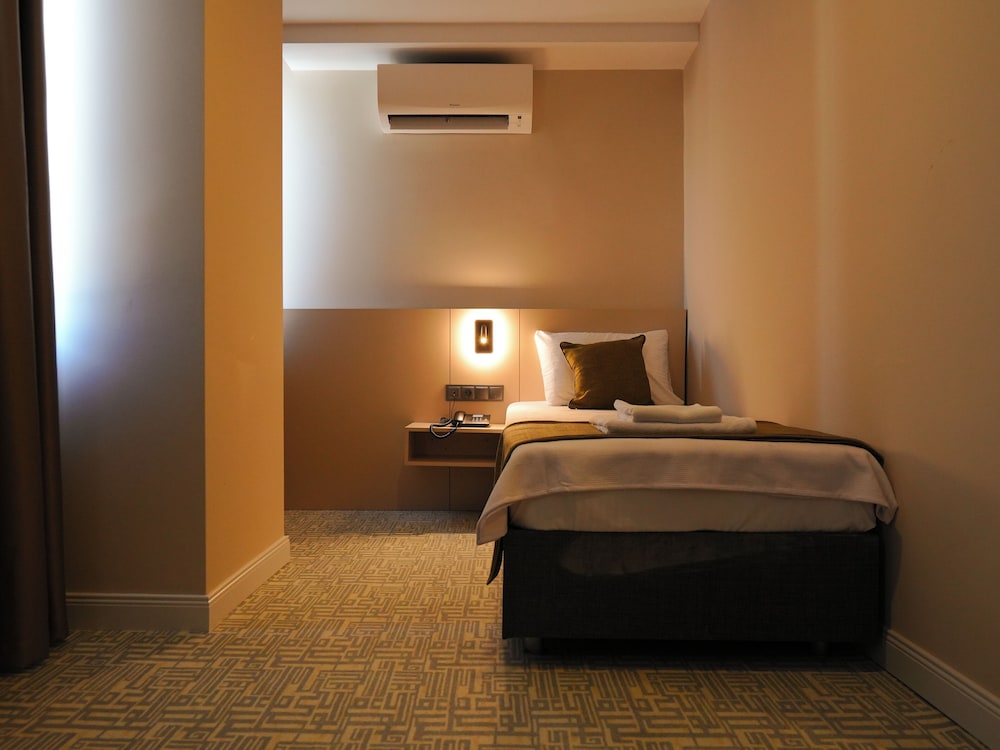 Bonnie City Hotel - Image 14