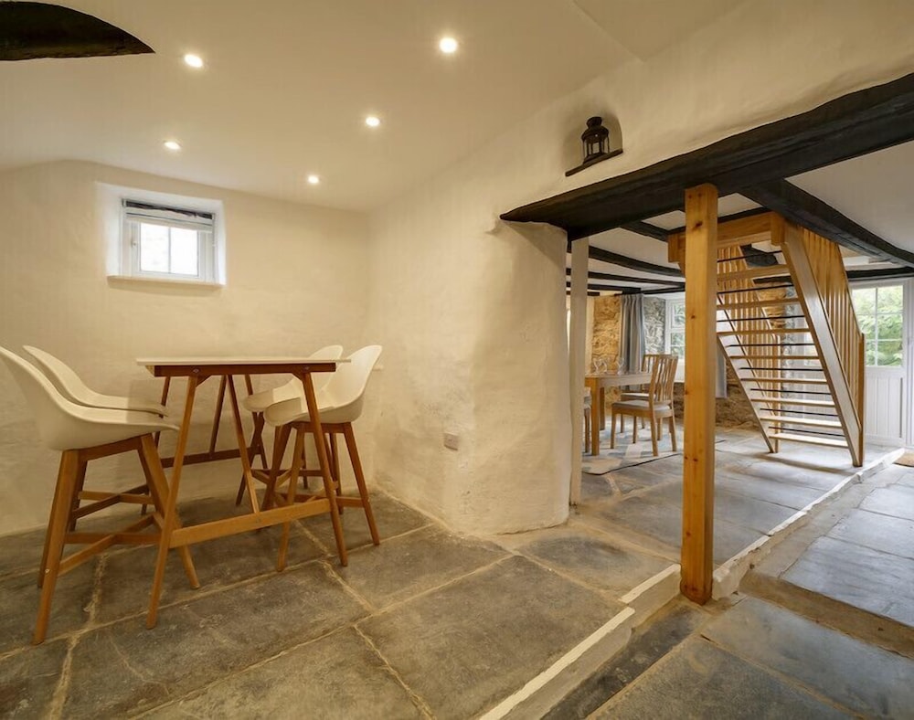 Dane Cottage