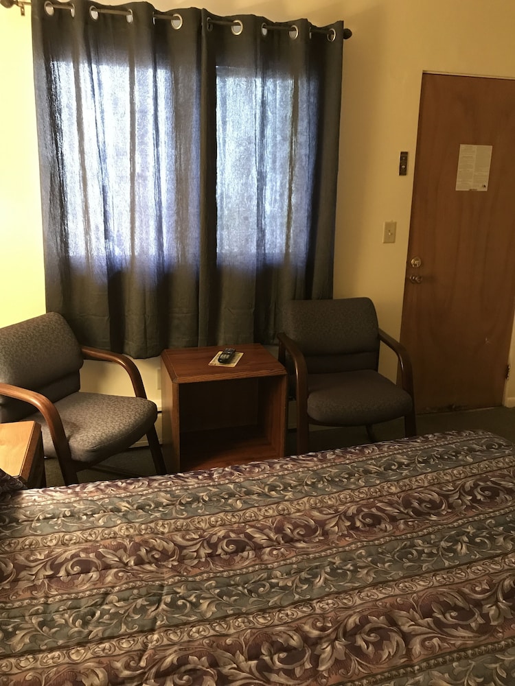 Voyageur Motel