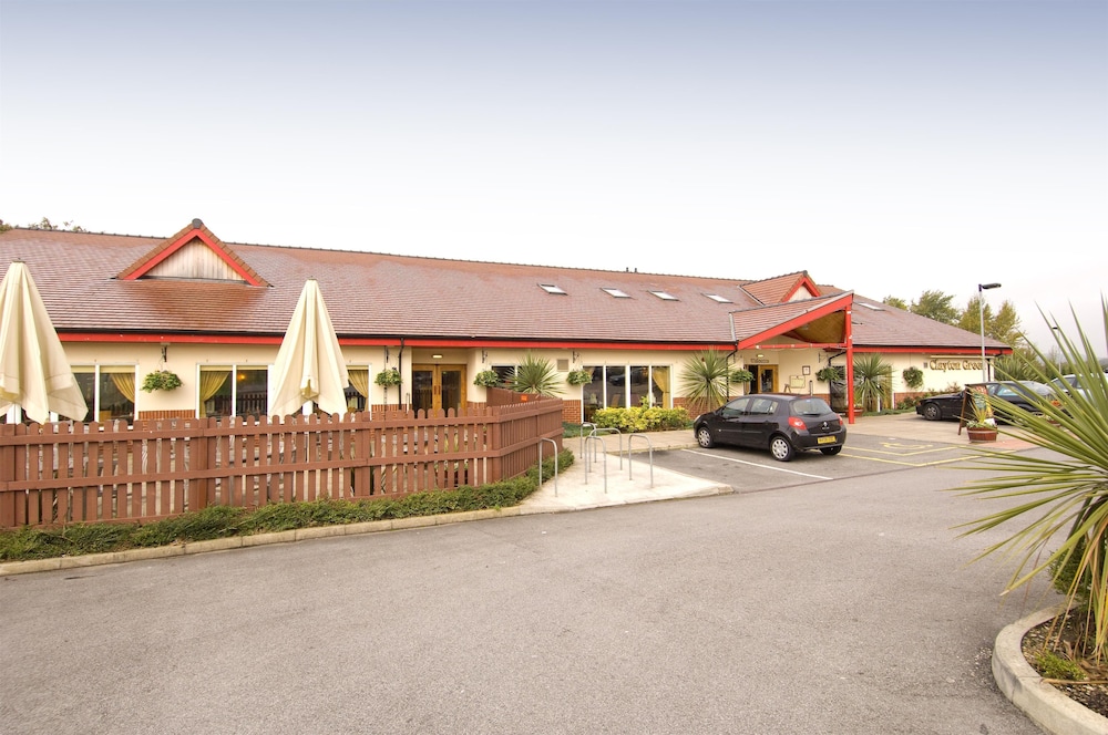 Premier Inn Oldham Central, photo 7