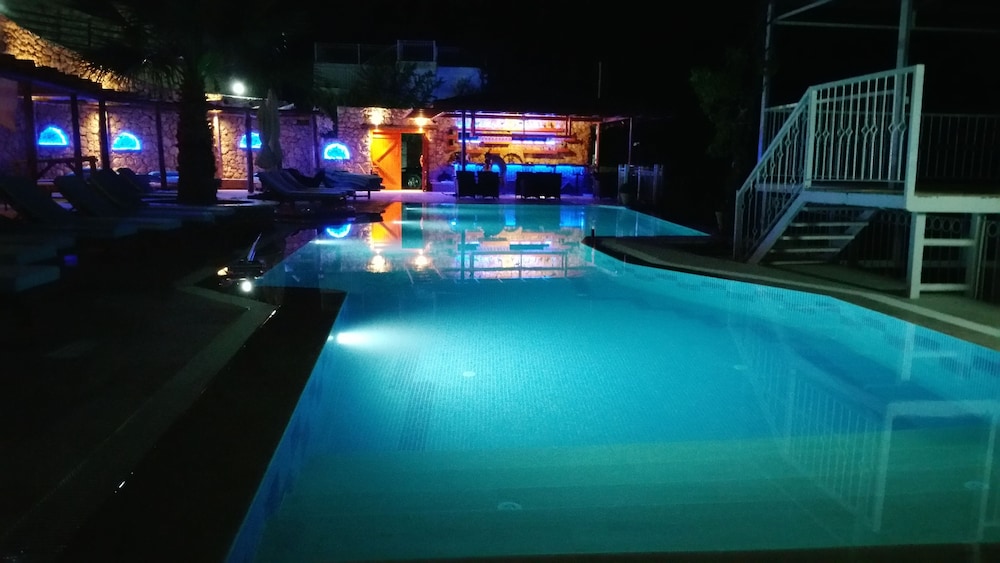 Paradise Kalkan Villalari