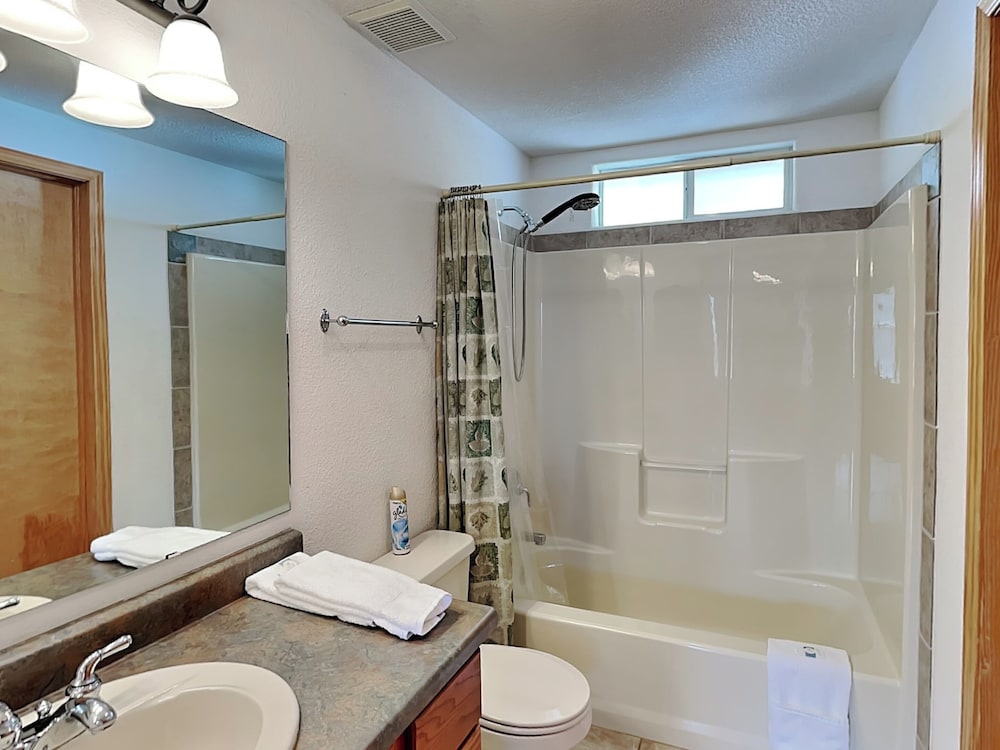 East Mountain View by Ruidoso Vacation Rentals