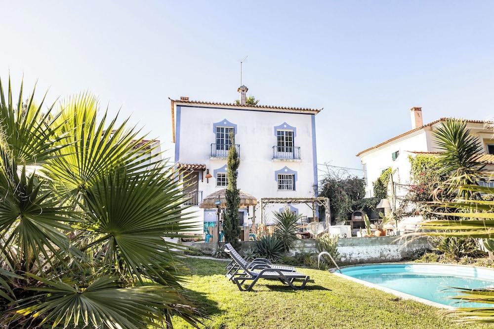 Stoke Portugal Surf House