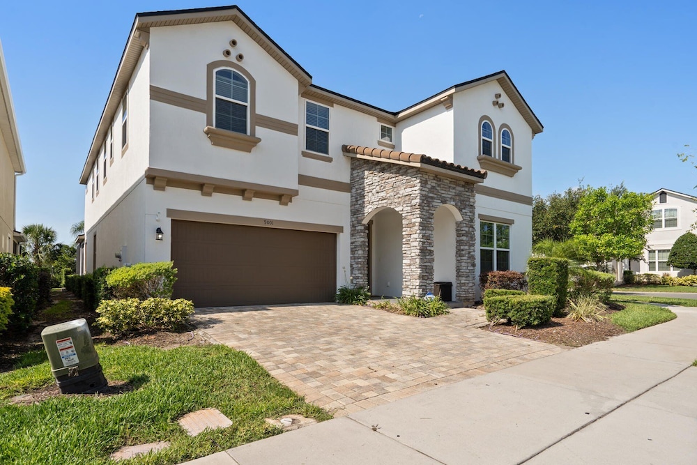 9001 Sunshine Ridge Loop