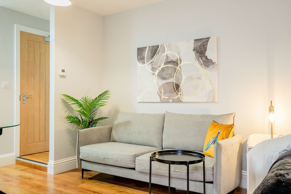 Host Stay Bridge Street Studio Apartment