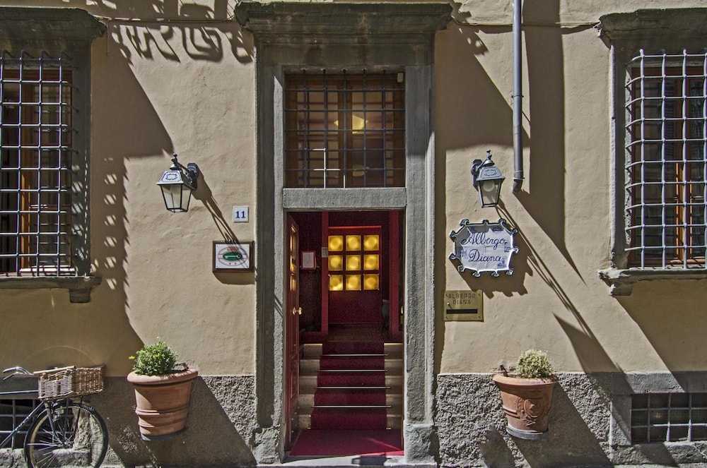 Hotel Diana - Image 1