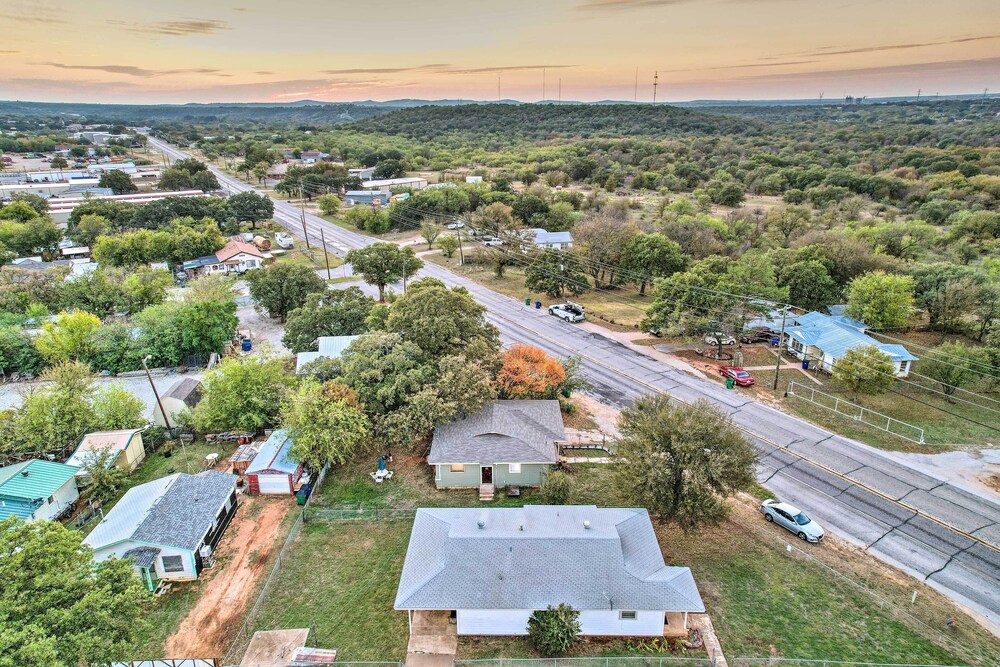 Cozy Graham Retreat ~ 3 Mi to Lake Eddleman! view 3
