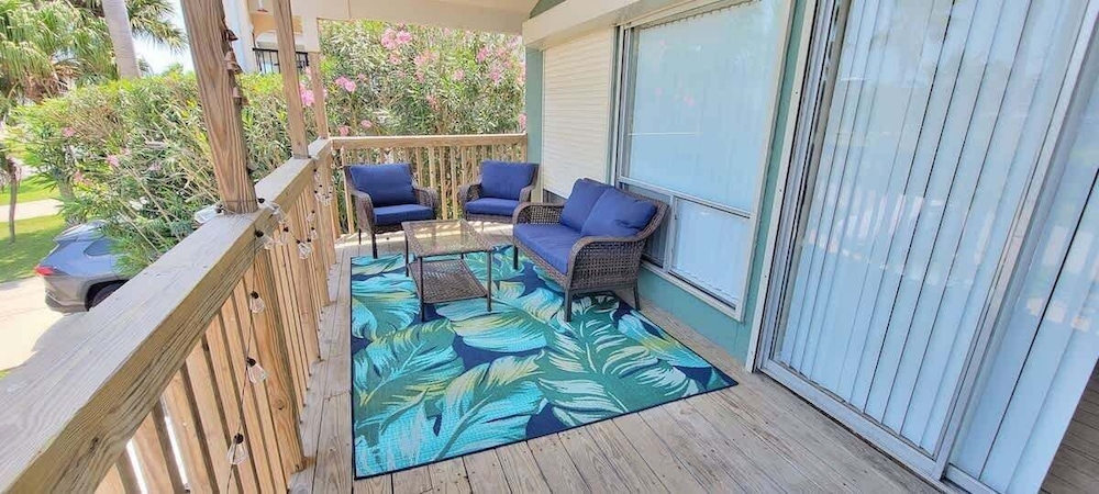 Bay View Great Deck Pool 2 Levels & 3 Bedr 3 Bedroom Condo