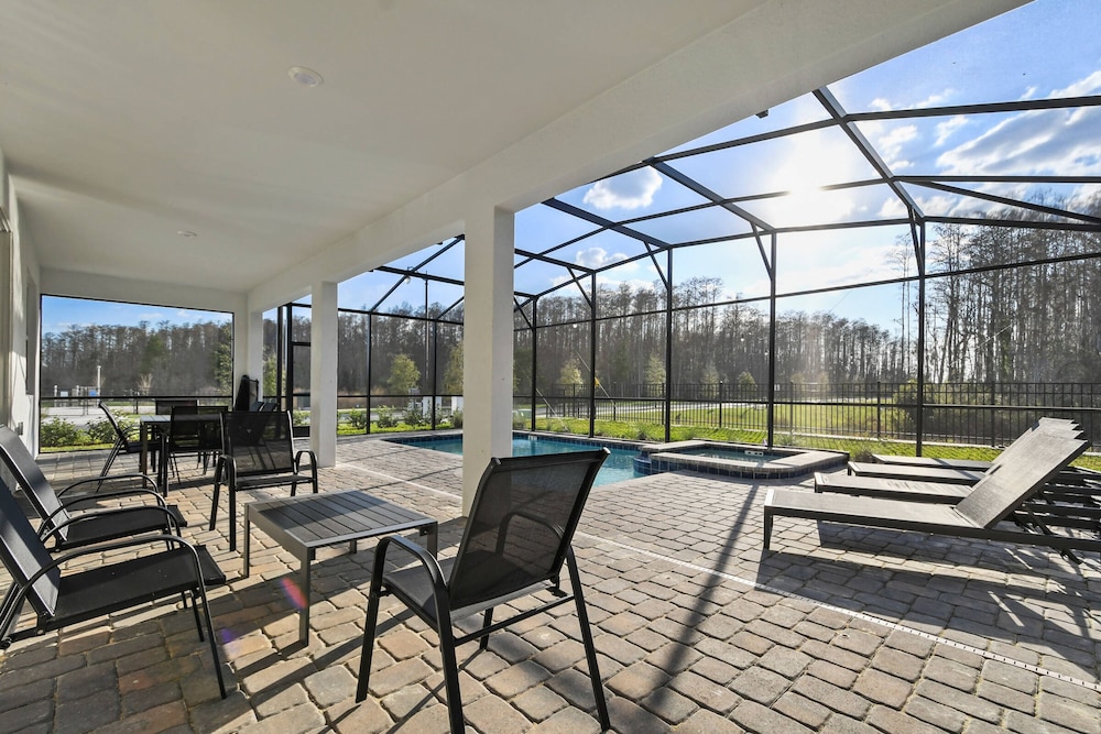 Disney 9Bd Storeylake Game Pool