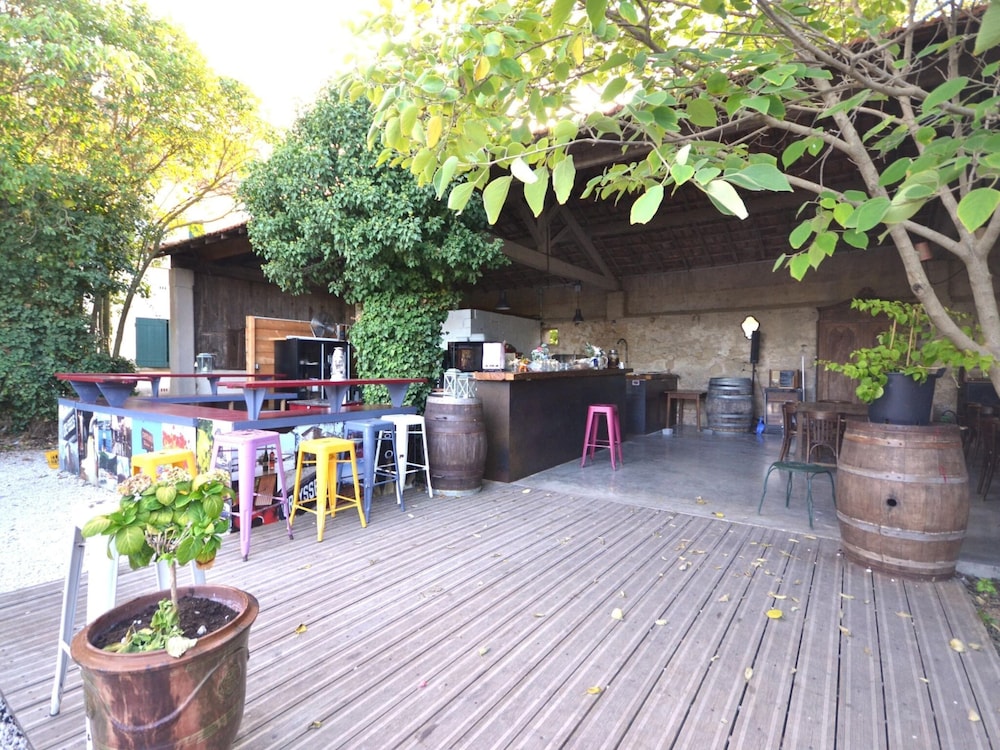 Apartment With Pool Amid Vineyards and Near the Beach