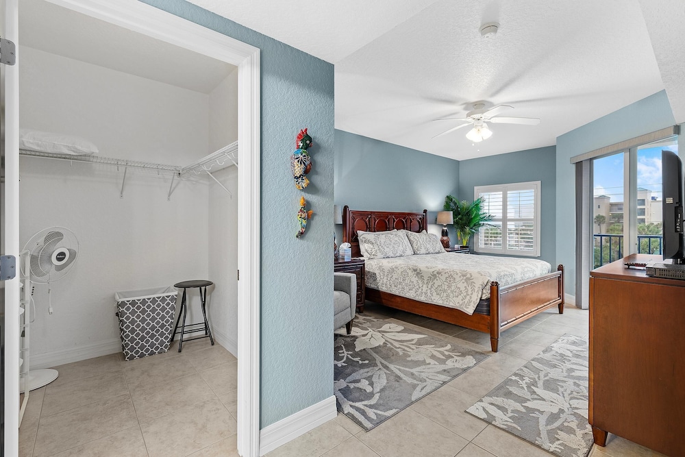 Oceanwalk 12-402