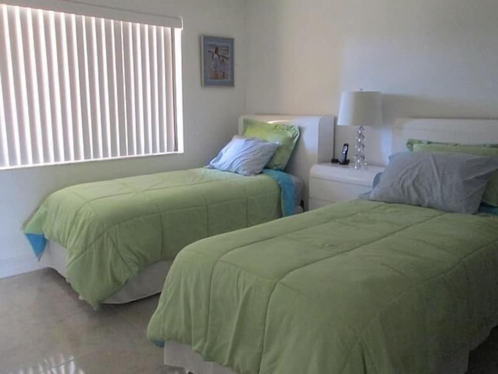 Cove II 931C 2 Bedroom Condo By Midnight Cove II
