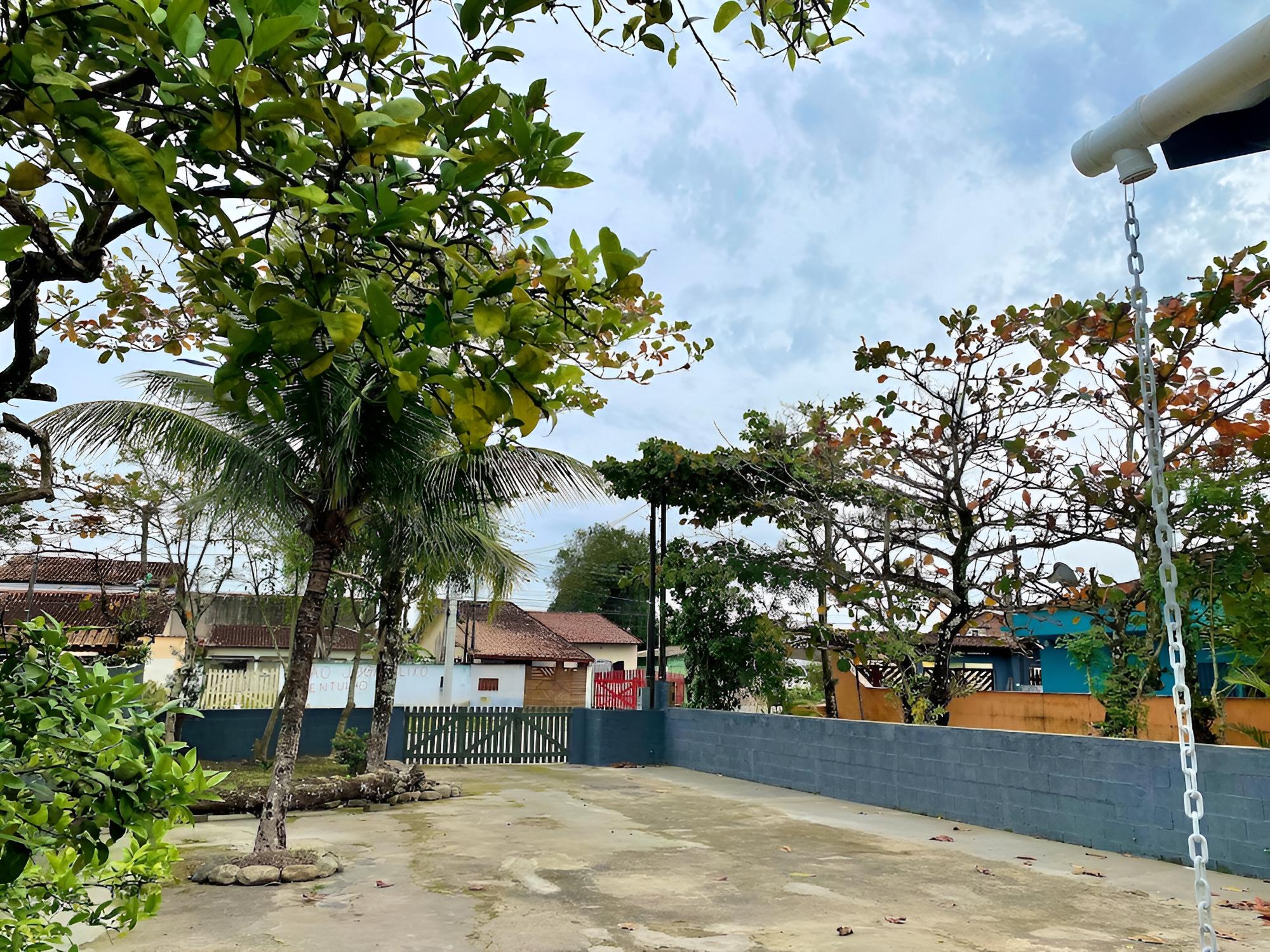 MON676 Casa ampla pimbolim e bilhar