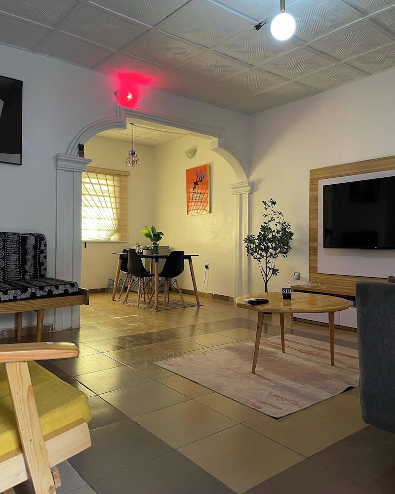 Pinewood Apartments