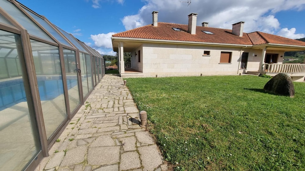 Casa de Lujo con Pisicina y Jardin en el Rural