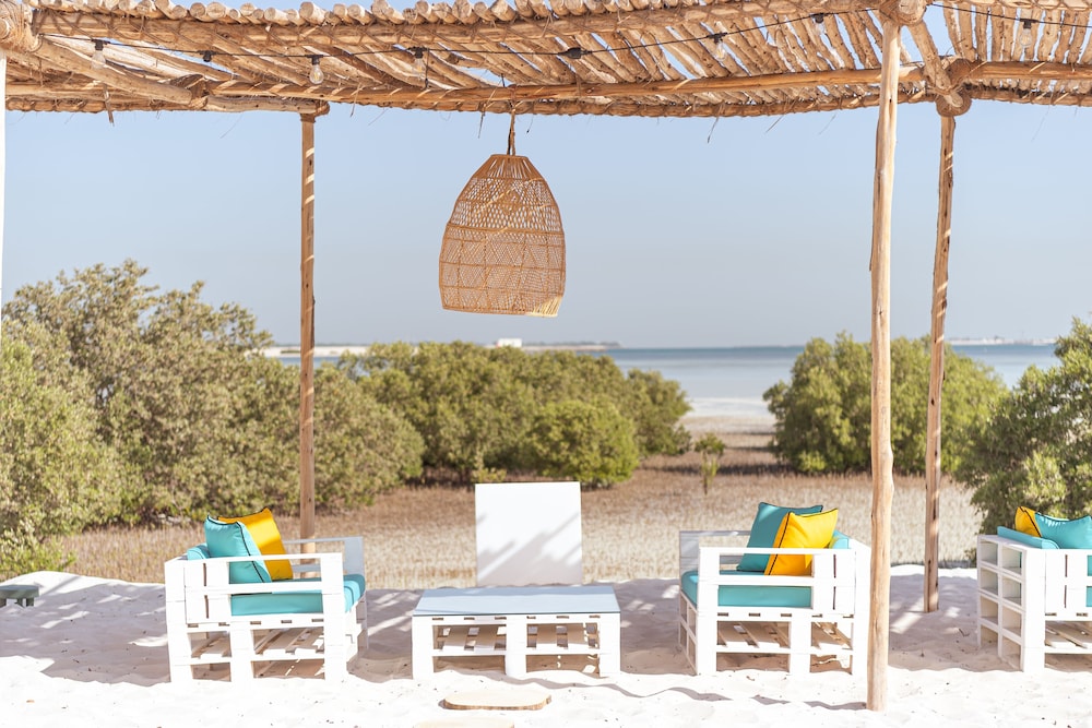 Pura Eco Retreat Jubail Island Abu Dhabi