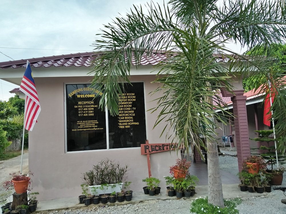 Kampung Guest House - Hostel