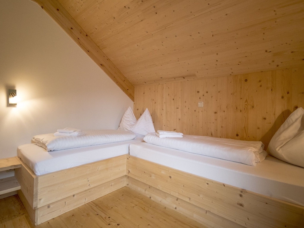 Chalet With Sauna and hot tub