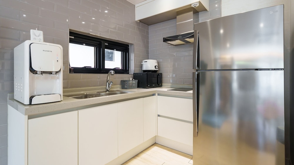 Gyeongju Ain Kids Pool Villa