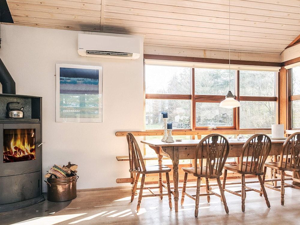 6 Person Holiday Home in Spottrup