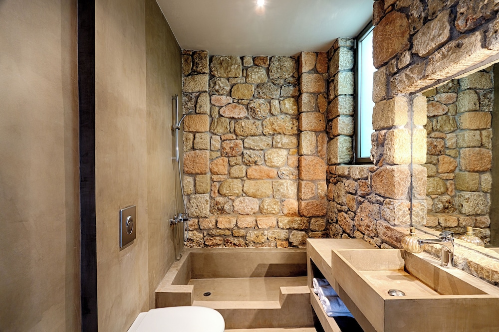 Euphoria Suites