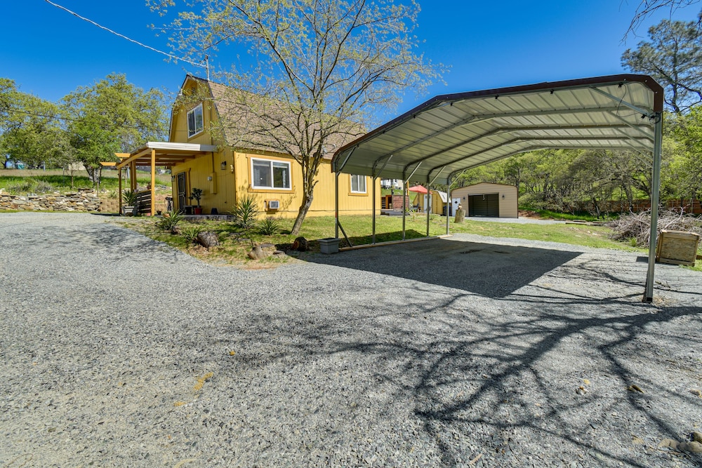 Pet-friendly Valley Springs Retreat w/ Fire Pit! view 4