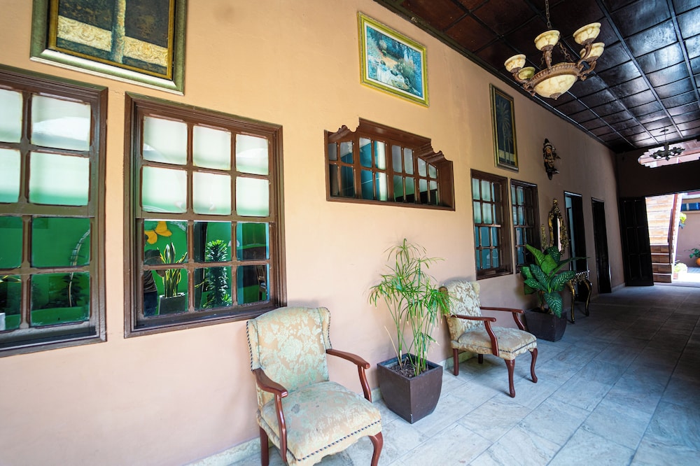 503 Casa Hostal