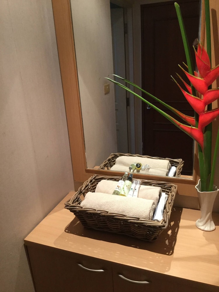 Oriental 1br With Pool & Gym Near BTS Phrom Phong