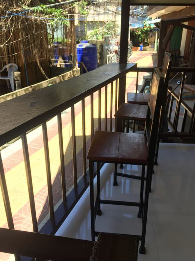 Phi Phi Viva Guesthouse - Hostel