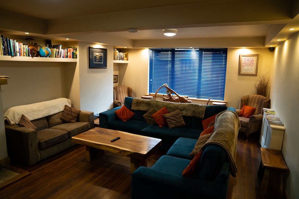 Ballyhoura Luxury Hostel view 5