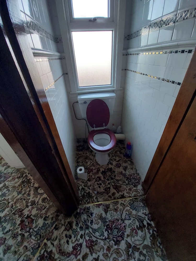 Spacious 4 Bedroom House in Limerick