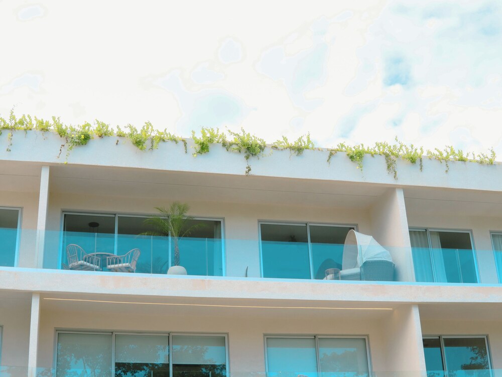 Stylish Playacar Condos w Balcony & Pool