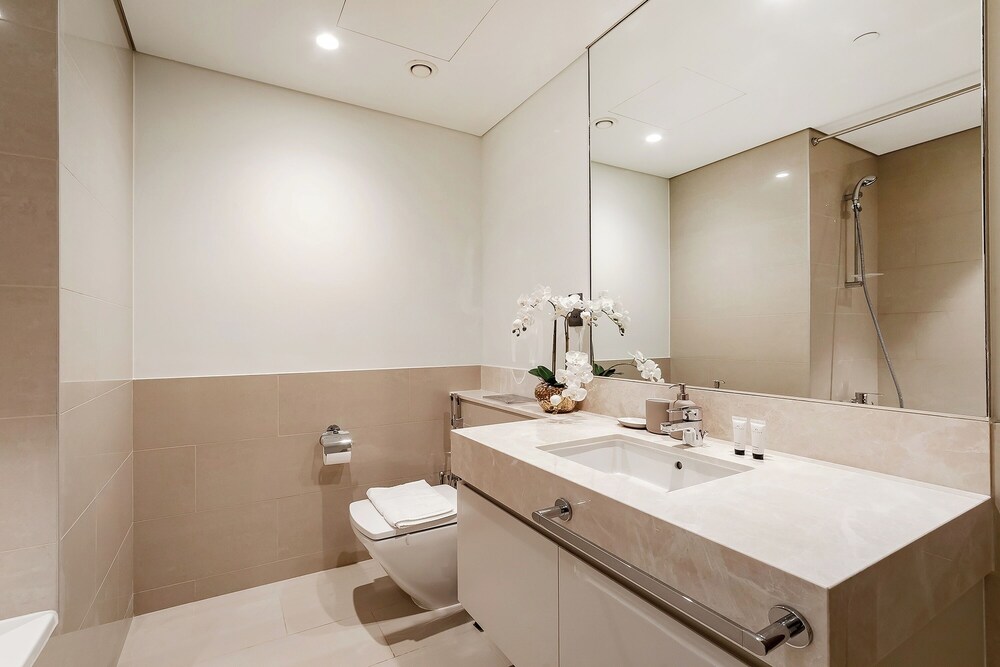 Fabulous 1BR in Act Two Emaar Downtown