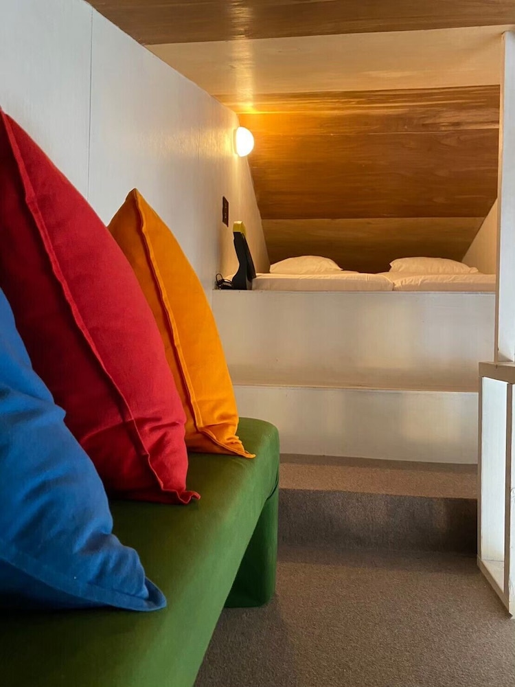 Ohmachi Junxion - Hostel