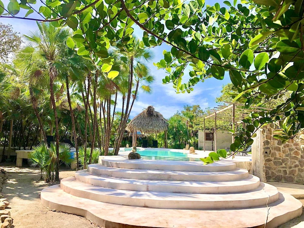 Kin Resort Lodge