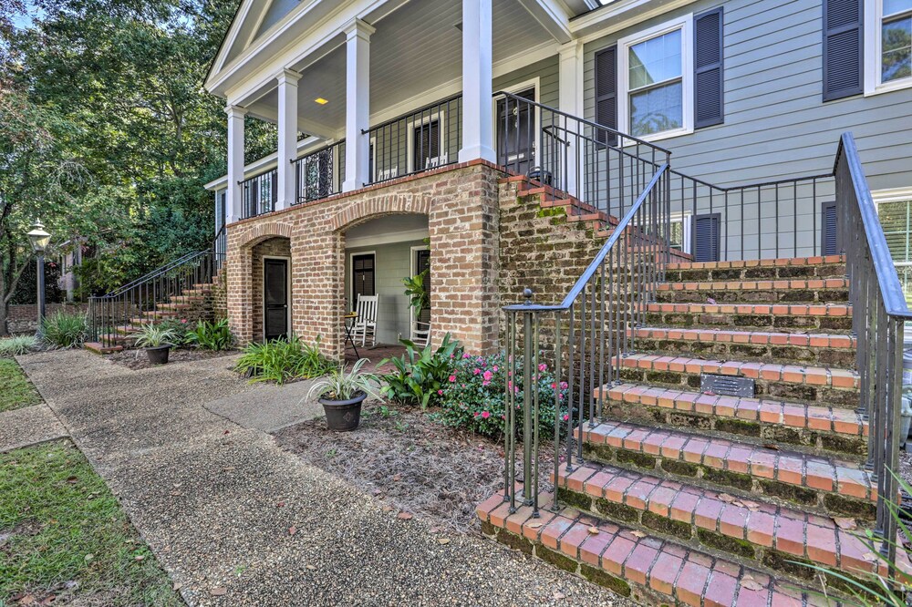 Walk to Broad St: Central Thomasville Condo view 4