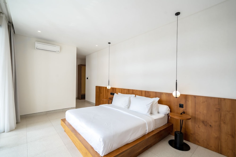 RHYS Villa Pererenan