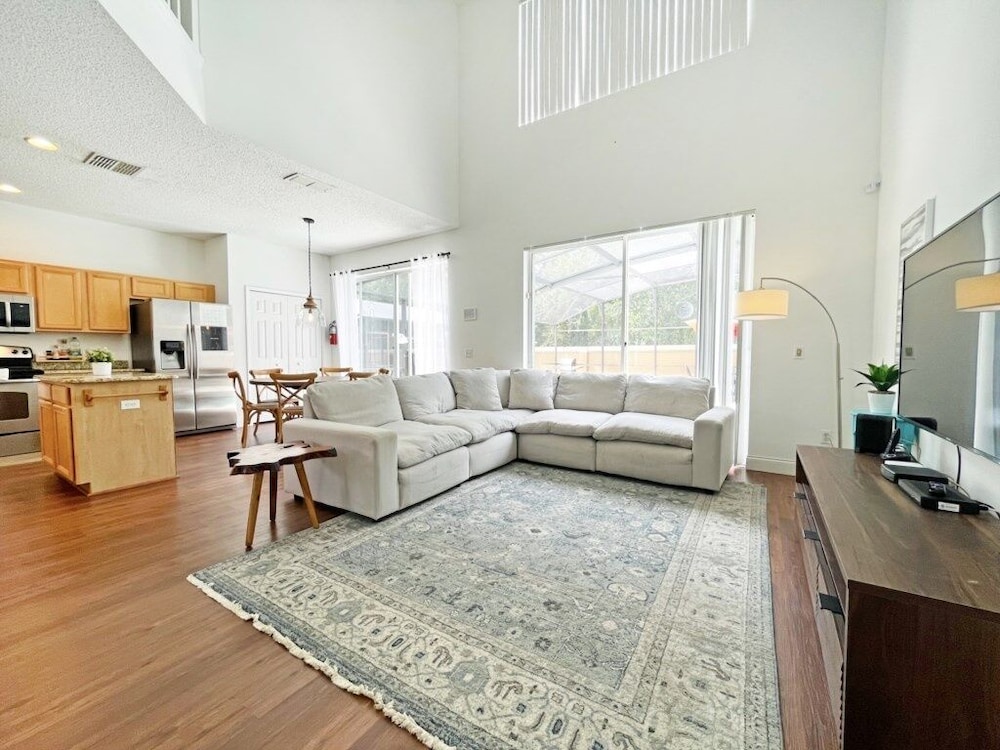 Endless Summer 6 Bedroom Home