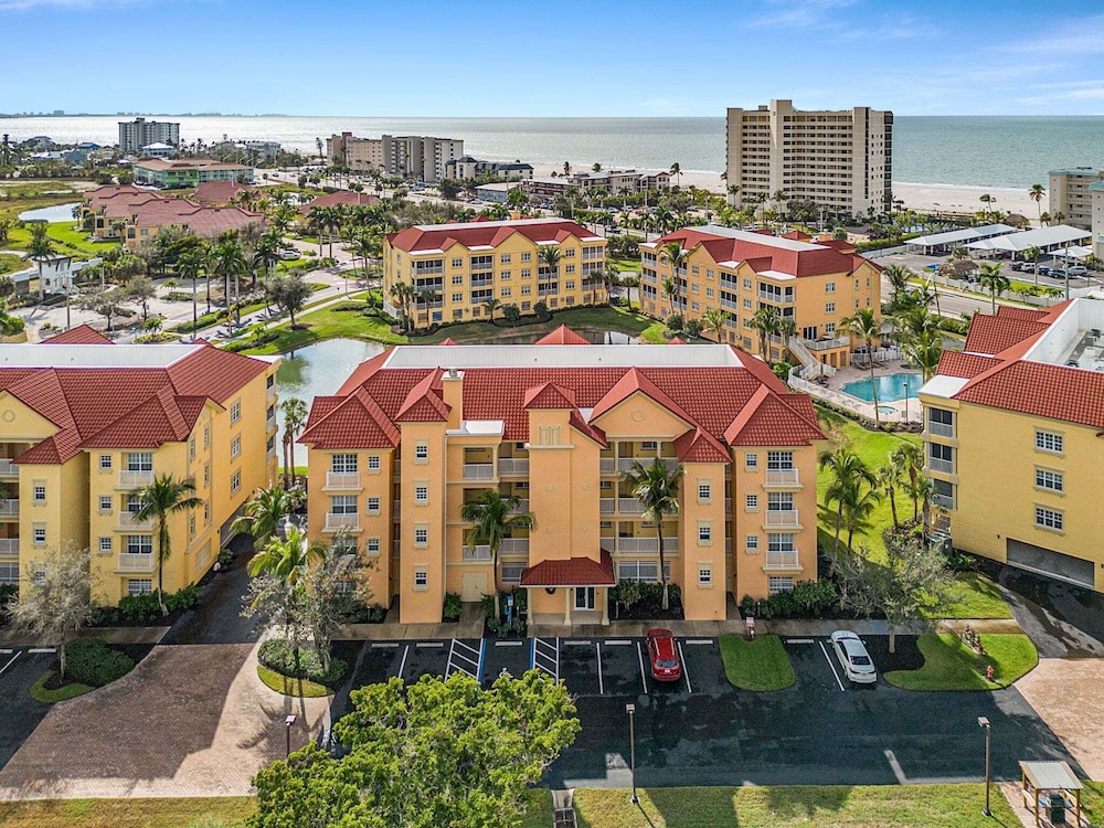 Bella Lago 444 ~ Beautifully Updated Condo Just Across The Street From The Beach! 3 Bedroom Condo by RedAwning