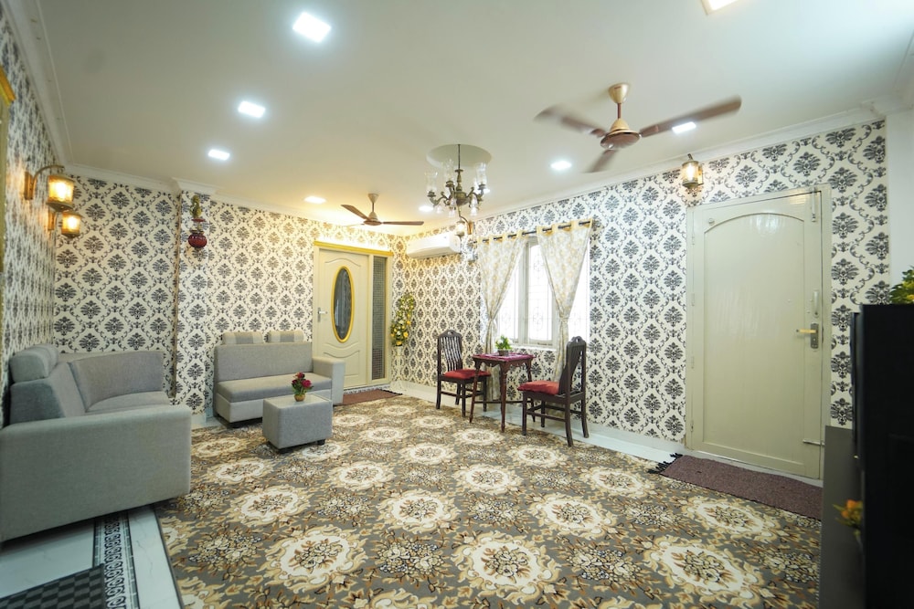 Blue Horizon Apartment 2bhk Nr Marina Beach
