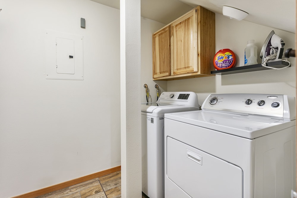 11 - Two Bedroom with Spa Enclave 2 Condo