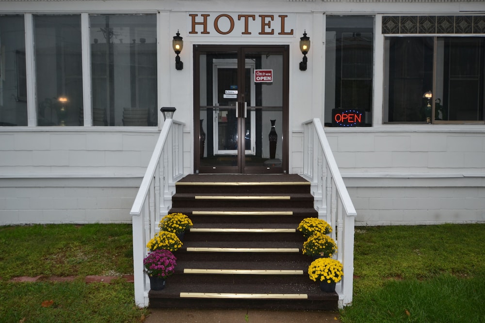 Hotel Perfect Stay Inn & Suites