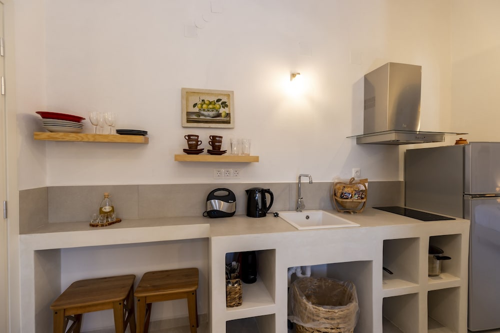 Irini Pension